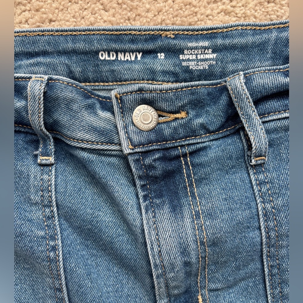 Old Navy Rockstar Super Skinny Jeans